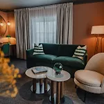 Funken 5* Longyearbyen